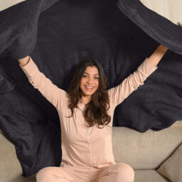 Ameha Fleece Plain Blanket, Lightweight & Reversible Throw For Travel, Bed & Sofa Blanket, Black Double 150X200Cm - thumbnail 6