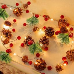 Marco Paul 7Ft Pre-Lit Berry & Acorn Garland - thumbnail 1