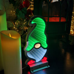 Samuel Alexander 30Cm Infinity Light Up Christmas Gonk Decoration With Green & White Leds On Metal Base - thumbnail 3