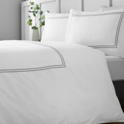 Catherine Lansfield So Soft Mono Satin Stitch Single Duvet Cover Set With Pillowcase White / Silver - thumbnail 4