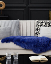 Beliani Sheepskin Rug Uluru Navy Blue 65 X 110 Cm - thumbnail 2