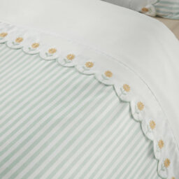 Catherine Lansfield Embroidered Daisy Soft Touch Single Duvet Cover Set With Pillowcase Sage Green - thumbnail 3
