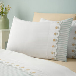 Catherine Lansfield Embroidered Daisy Soft Touch Single Duvet Cover Set With Pillowcase Sage Green - thumbnail 2