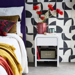 Sweeek - Pair Of 1-Drawer Bedside Tables With A Grooved Wooden Effect White 40X30X53 Cm - Julia - thumbnail 5