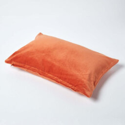 Homescapes Burnt Orange Velvet Rectangular Cushion Cover, 30 X 50 Cm - thumbnail 3