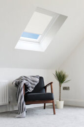 Bloc Blinds White Blackout Blind For Velux Roof Window Size 102, White Frames - thumbnail 3