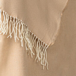 Luxury Living 100% Acrylic Throw - 150Cm X 125Cm - Cream - thumbnail 4