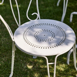 Dibor Traditional Style Four Person Indoor Outdoor Garden Iron Bistro Table And Chairs Set - thumbnail 4