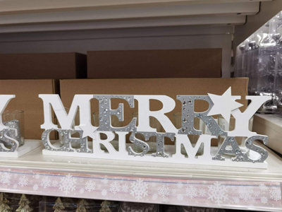 DEENZ Merry Christmas Candle Holder Fits 5 Candles Glass Candle Holder