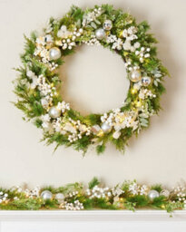 Werchristmas 76 Cm Pre-Lit White Berry Mixed-Tip Artificial Christmas Wreath, 40 Warm White Leds - thumbnail 2
