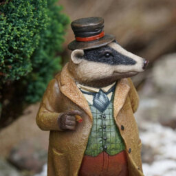Mr Badger Resin Ornament  Wind In The Willows Animal Home Statue Sculpture Deco - thumbnail 2