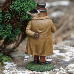 Mr Badger Resin Ornament  Wind In The Willows Animal Home Statue Sculpture Deco - thumbnail 4