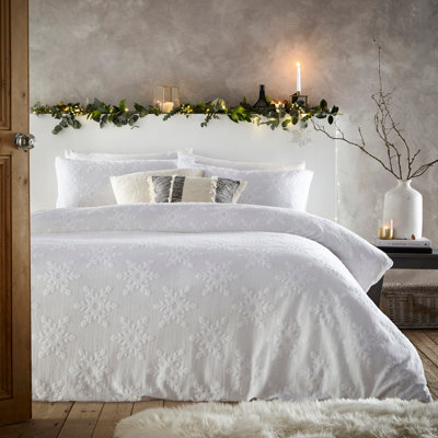 Furn. Snowflake Tufted 100% Cotton Duvet Cover Set, Double, White - image 1