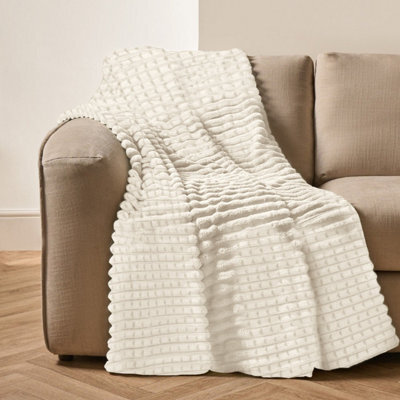 Velosso Elegant Waffle Style Ribbed Thermal Plush Throw - Cosy Winter Embossed Fur Blanket For Sofa, Bed - 200Cm X 240Cm - Ivory