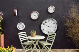Primrose Outdoor Garden Clock Antique White Perfect Time Radio Controlled 38Cm - thumbnail 8