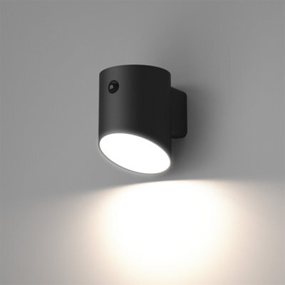 Non-Adjustable Black Solar-Powered Led 2W Pir With Motion Sensor Cylinder Outdoor Wall Light - image 1