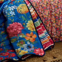 Sophie Robinson Darling Floral Reversible Stripe 240X260Cm Bedspread Bright - thumbnail 2