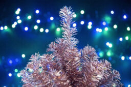Shatchi 5Ft Rose Gold Christmas Tree Shiny Tinsels - thumbnail 3