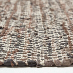 Homescapes Brown Real Leather Handwoven Diamond Pattern Rug, 66 X 200 Cm - thumbnail 4