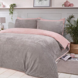 Smart Living Luxurious Reversible Sparkle Ribbed Fleece Duvet Cover With Pillowcases - thumbnail 2