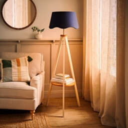 ValueLights Morrigan Cream Wood Shelf Floor Lamp With Navy Scallop Shade And Bulb