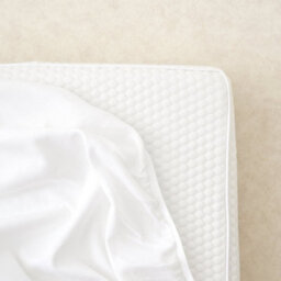 The Tiny Bed Company Premium Quality Certified Organic 100% Cotton Fitted Sheet - 120 X 60Cm - thumbnail 2