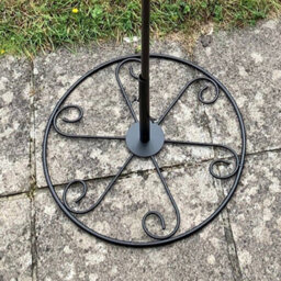 Selections Bird Feeding Station Metal Patio Stand Weighs 3.5Kg - thumbnail 2