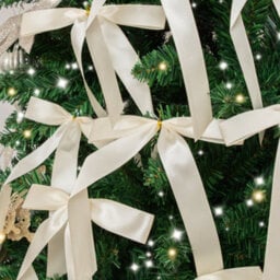 Melody Maison Set Of 10 Ivory Satin Christmas Bow Decorations - thumbnail 2