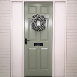 Samuel Alexander Premier Flocked Woodcote Pine Flocked Wreath 50Cm - thumbnail 2