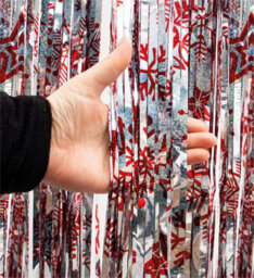 Netagon Shimmer Tinsel Curtain Party Event Backdrop Christmas Snow Design 3M X 1M Red - thumbnail 5
