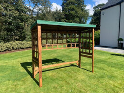 Charles Taylor Trading Large Universal Shelter - Redwood - L92 X W225 X H194 - Green