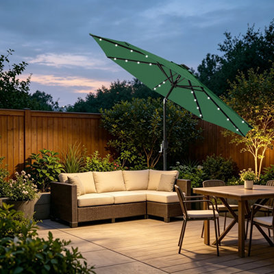 VRUC Garden Parasol Outdoor Patio Umbrella With Solar Led Lights And Crank Tilt 2.7M Green - image 1