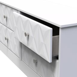 San Jose Ready Assembled Matt White No Effect 4 Drawer Wide Chest (H)521mm (W)1146mm (D)395mm - thumbnail 4