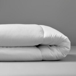 Slumberdown Cosy Nights Duvet, 2 Medium Pillows, 10.5 Tog, King - thumbnail 3