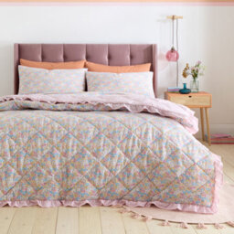 Catherine Lansfield Darcy Floral Reversible 220X230Cm Bedspread Pink