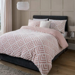 Smart Living Luxurious Geo Jacquard Fleece Duvet Cover With Pillowcases - thumbnail 3