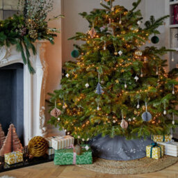 Ivyline Slate Velvet Mistletoe Tree Skirt D80Cm - thumbnail 5