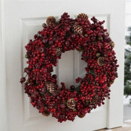 Garden Greatness Classic Traditional Red Berry Pinecone Wreath - thumbnail 2