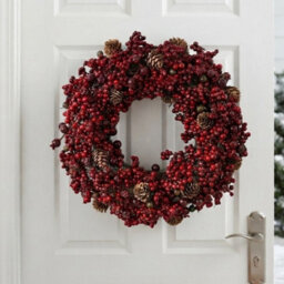 Garden Greatness Classic Traditional Red Berry Pinecone Wreath - thumbnail 1