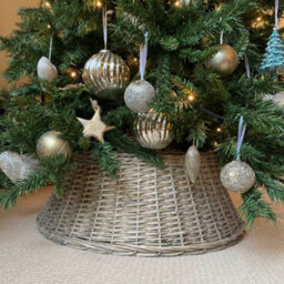 Garden Selections Large Grey Wicker Christmas Tree Skirt Base Surround Present Guard
