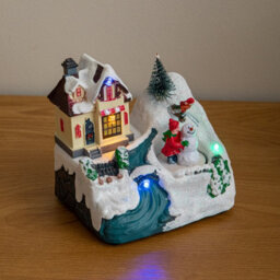 Samuel Alexander 14Cm Animated Frostys Snow Led Village Scene Christmas Decoration - thumbnail 1