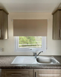 Furnished Thermal Blackout Roller Blinds With Round Eyelets & Metal Fittings - Pink (W)240Cm (L)210Cm - thumbnail 7