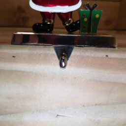 Samuel Alexander 17 Cm Santa And Festive Christmas Present Stocking Hanger In Colour - thumbnail 4