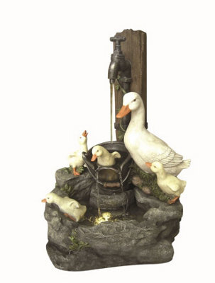 Outdoor Living UK Solar Duck Family At Tap Animal Fountain Water Feature Without Cover