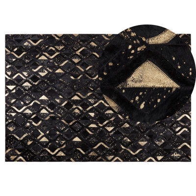 Beliani Rug Develi Black 140 X 200 Cm Leather - image 1