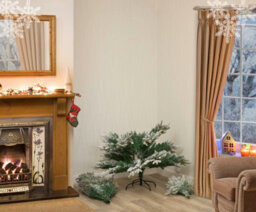 Garden Store Direct Lapland Snow Covered Pre-Lit Christmas Tree 5Ft Warm White Leds - thumbnail 7