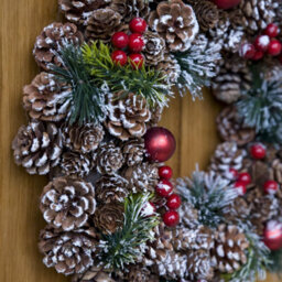 GreenBrokers Premium Quality Christmas Hanging Wreath 37Cm - Festive Pine Cone Display With White Frosting White - thumbnail 6