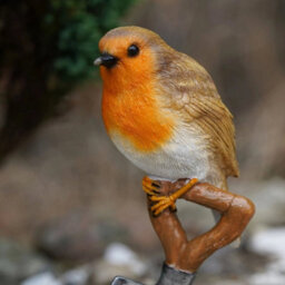 Resin Robin On Spade Statue Home Garden British Bird Sculpture Outdoor Ornament - thumbnail 3