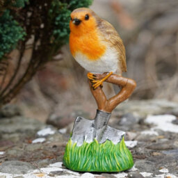 Resin Robin On Spade Statue Home Garden British Bird Sculpture Outdoor Ornament - thumbnail 2