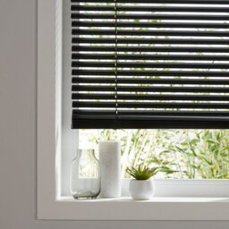 GoodHome Studio Black Aluminium Venetian Blind (W)90Cm (L)180Cm